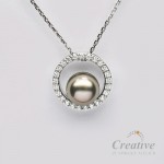 Přívěsek s tahitskou perlou a diamanty